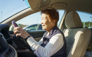高齢者は、いつまで運転できる？